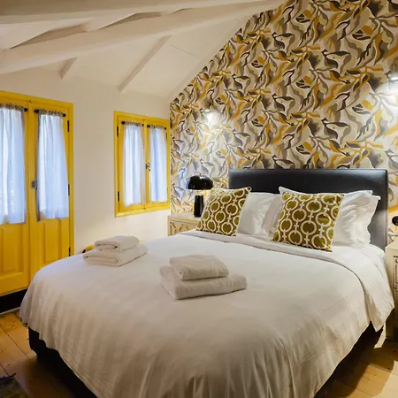 Archo & 4* נאפפליו