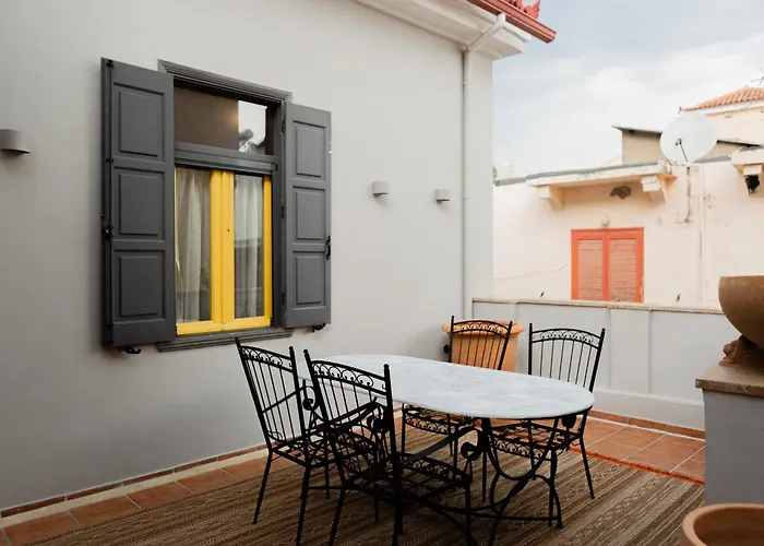 Archo & בית הארחה