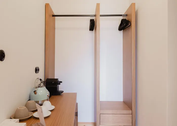 Archo & בית הארחה