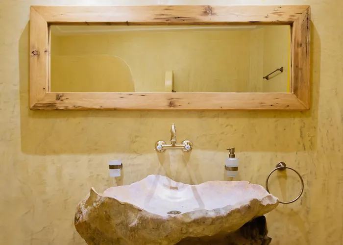 Archo & 4* נאפפליו